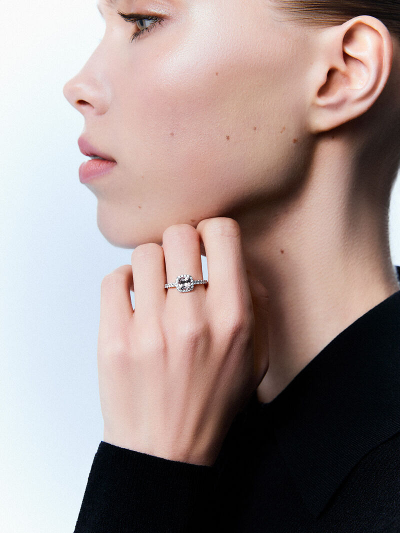 18kt white gold ring with cushion cut morganite stone and diamonds. image number 2
