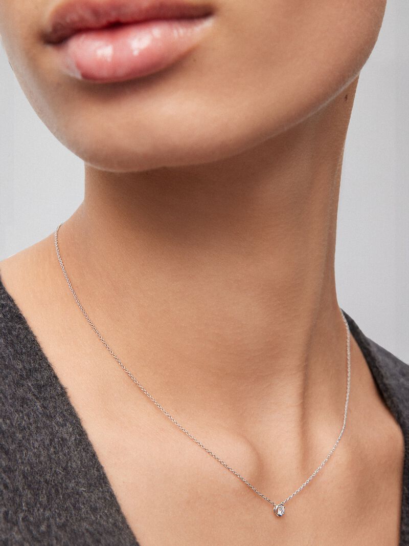 18K white gold chain pendant with solitary diamond image number 3