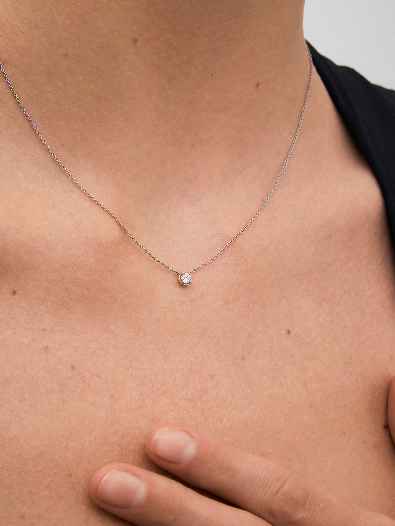 18K white gold chain pendant with solitary diamond image number 1