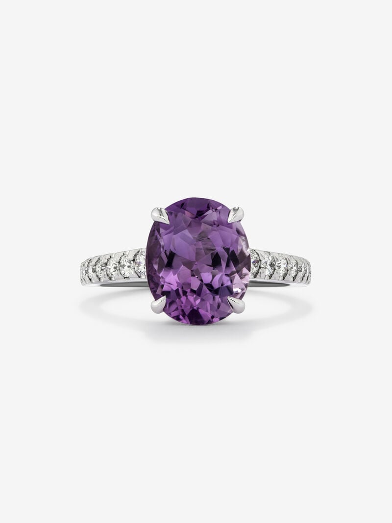 18K white gold ring with oval-cut purple amethyst of 3.51 cts and 14 brilliant-cut diamonds with a total of 0.32 cts image number 2