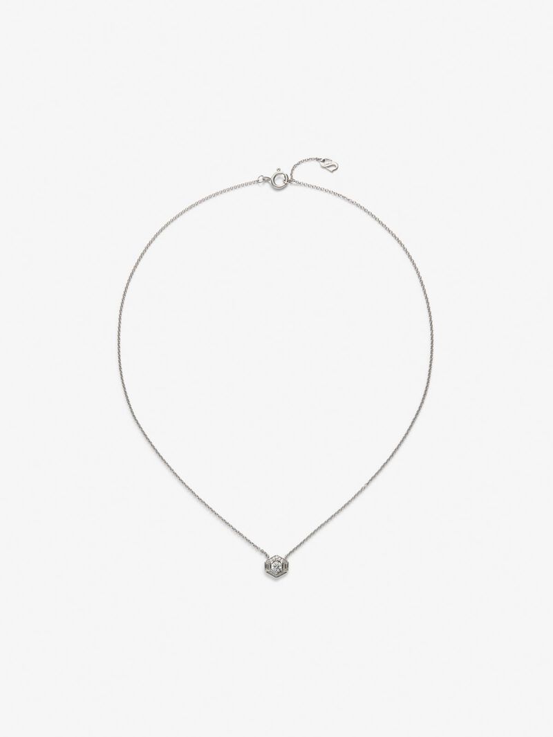 18K white gold pendant with central brilliant-cut diamond of 0.2 cts and border of 2 baguette-cut diamonds with a total of 0.05 cts and 10 brilliant-cut diamonds with a total of 0.035 cts image number 0