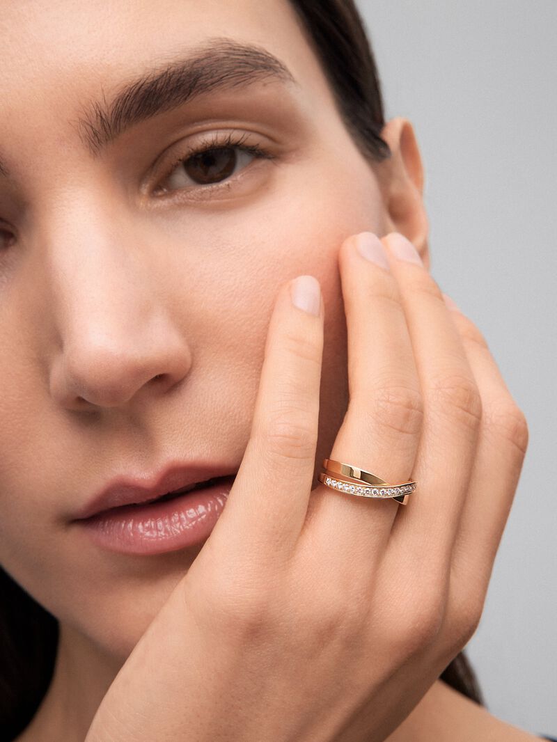 18K yellow gold cross ring with 20 brilliant-cut diamonds with a total of 0.29 cts image number 1