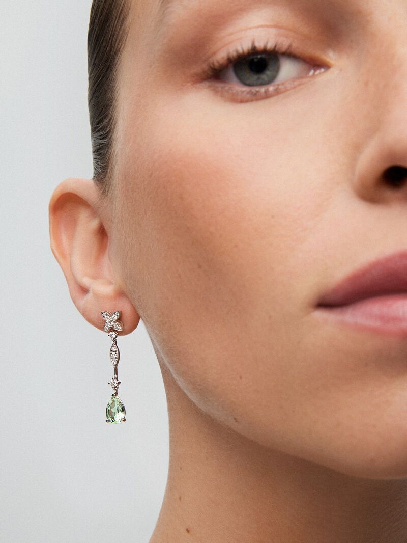 18K white gold earrings with 30 brilliant-cut diamonds with a total of 0.63 cts and 2 pear-cut green amethysts image number 1