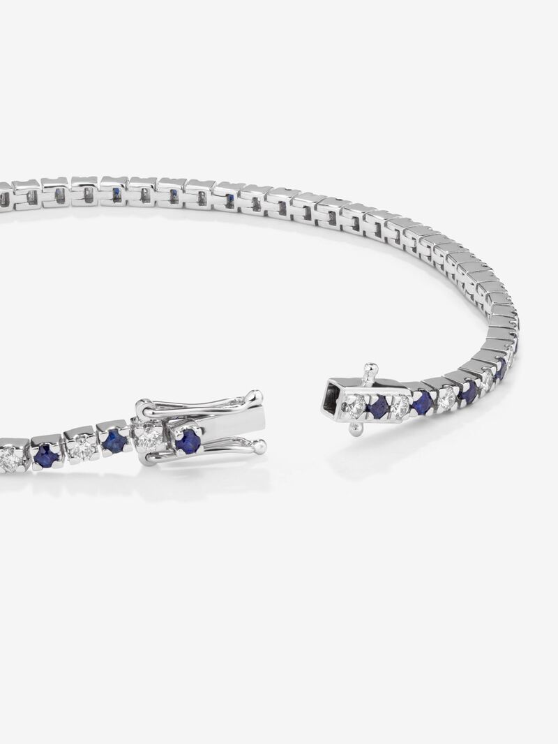 18K white gold bracelet with 37 brilliant-cut diamonds with a total of 0.88 cts and 38 brilliant-cut blue sapphires with a total of 0.95 cts image number 4