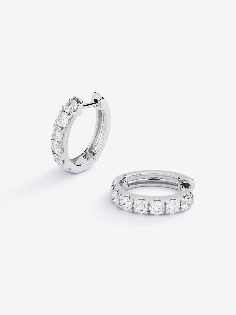 18K white gold earrings with 12 brilliant-cut diamonds with a total of 0.96 cts image number 2