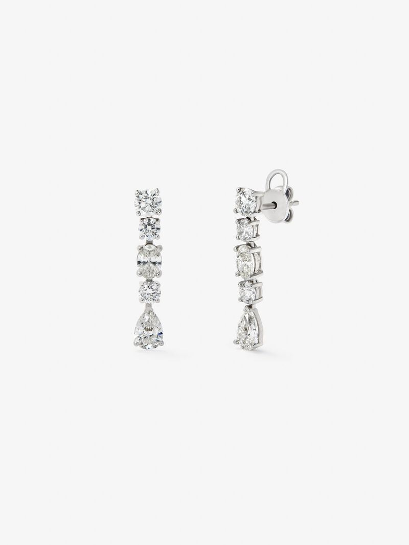 18K white gold earrings with brilliant, pear and oval cut diamonds of 3.04 cts image number 0