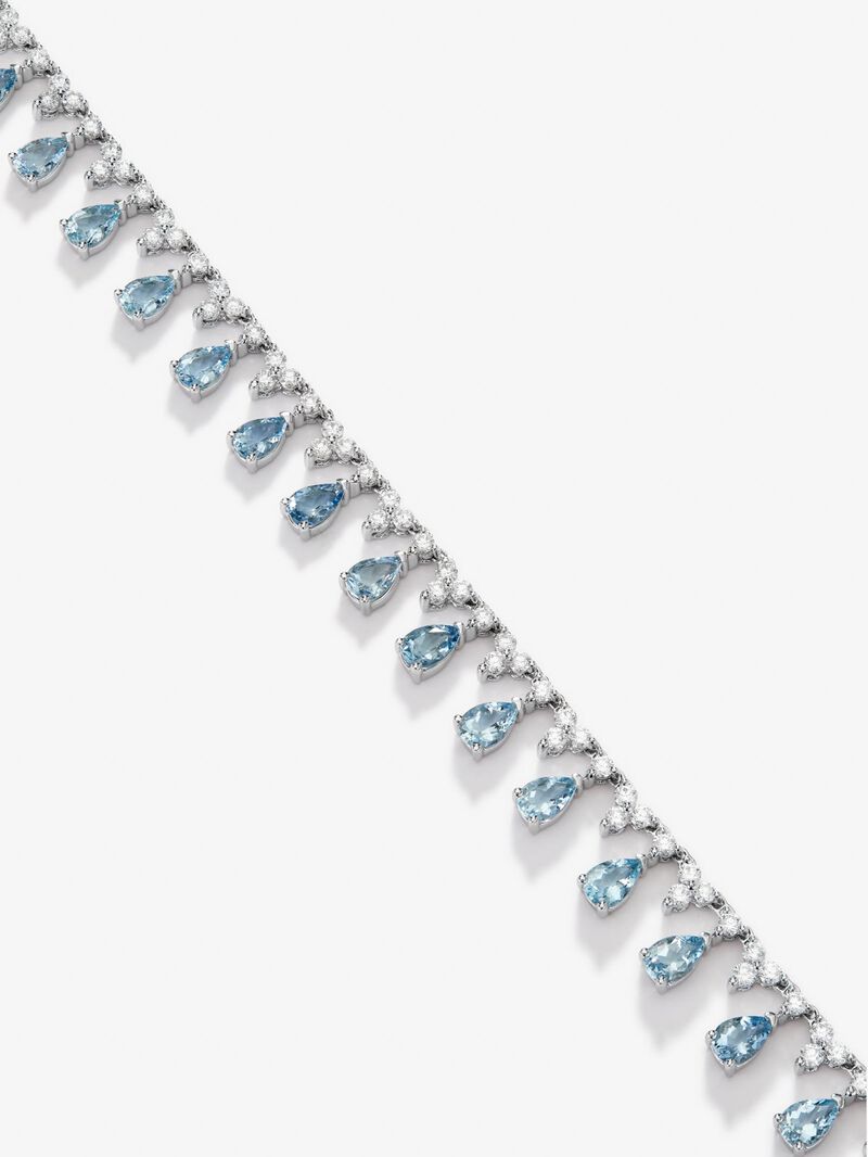 18K white gold rivière necklace with 25 pear-cut blue aquamarines with a total of 8.33 cts, 39 brilliant-cut diamonds with a total of 5.868 cts and 103 brilliant-cut diamonds with a total of 3.82 cts image number 2