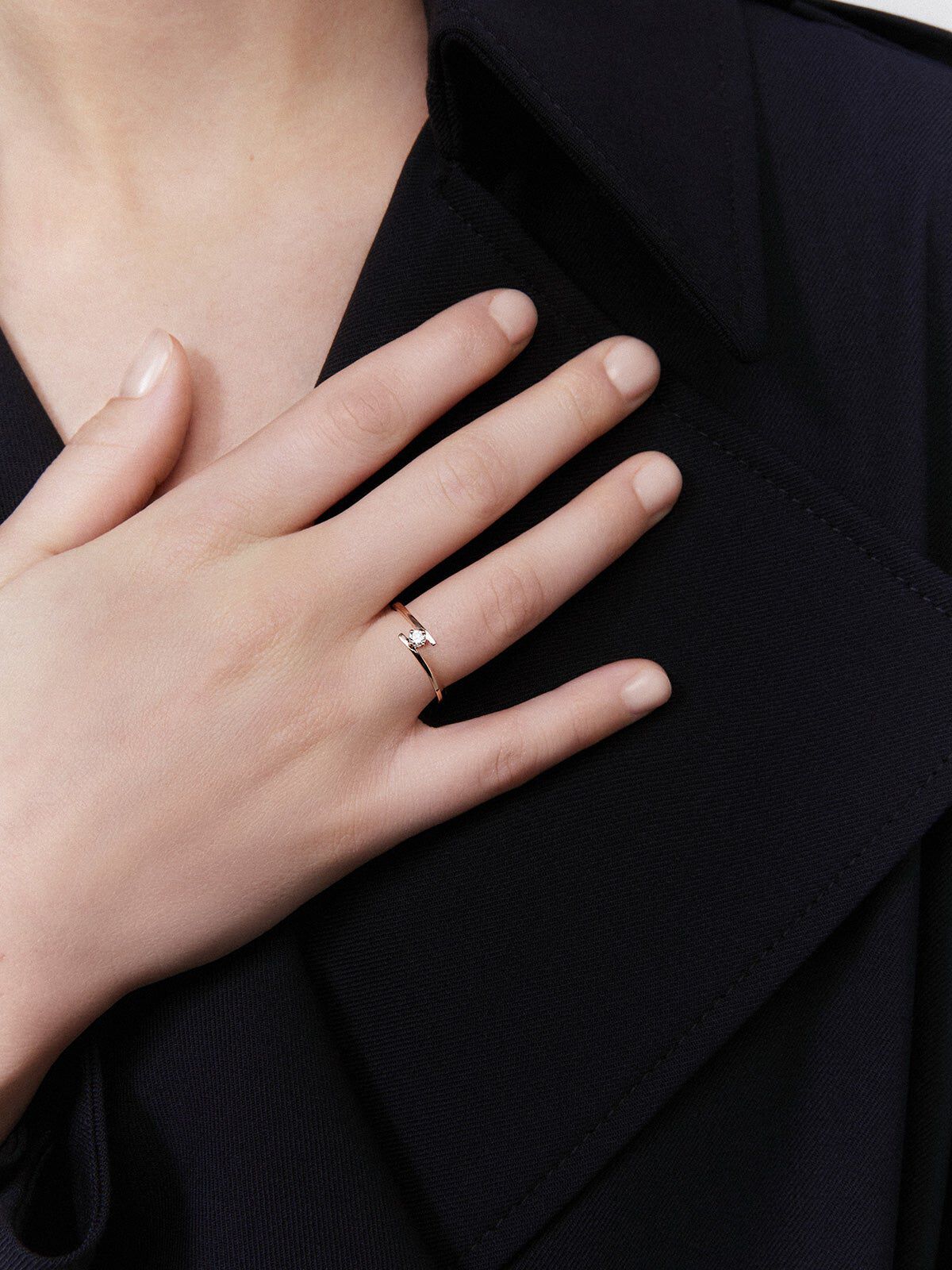 18K pink gold cross ring with diamond Suarez