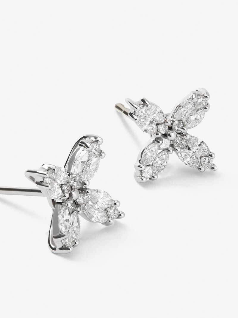 18K white gold button earrings with 0.86 ct diamonds image number 2