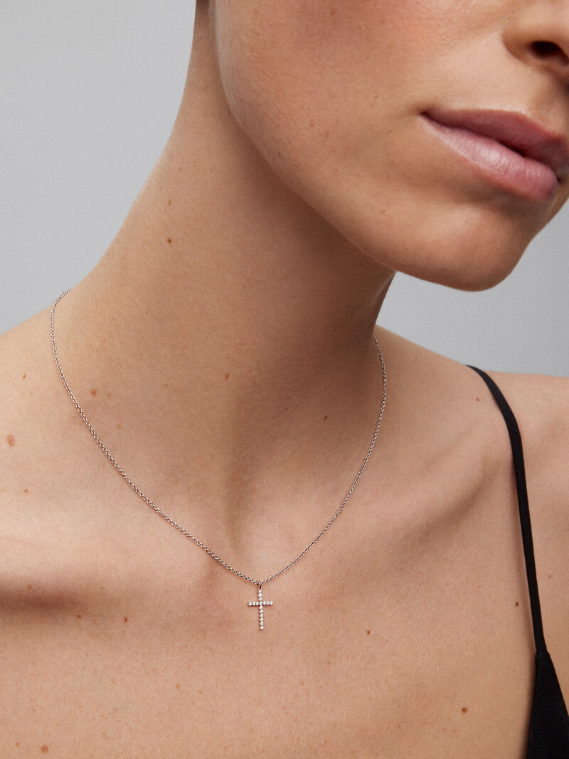 18K white gold cross pendant chain with diamonds image number 3