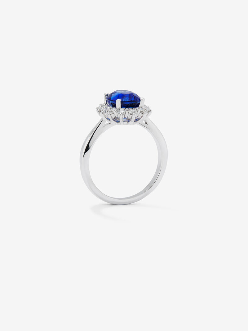 18K White Gold Ring with Royal Blue Zafiro in 2.33 cts oval size image number 4