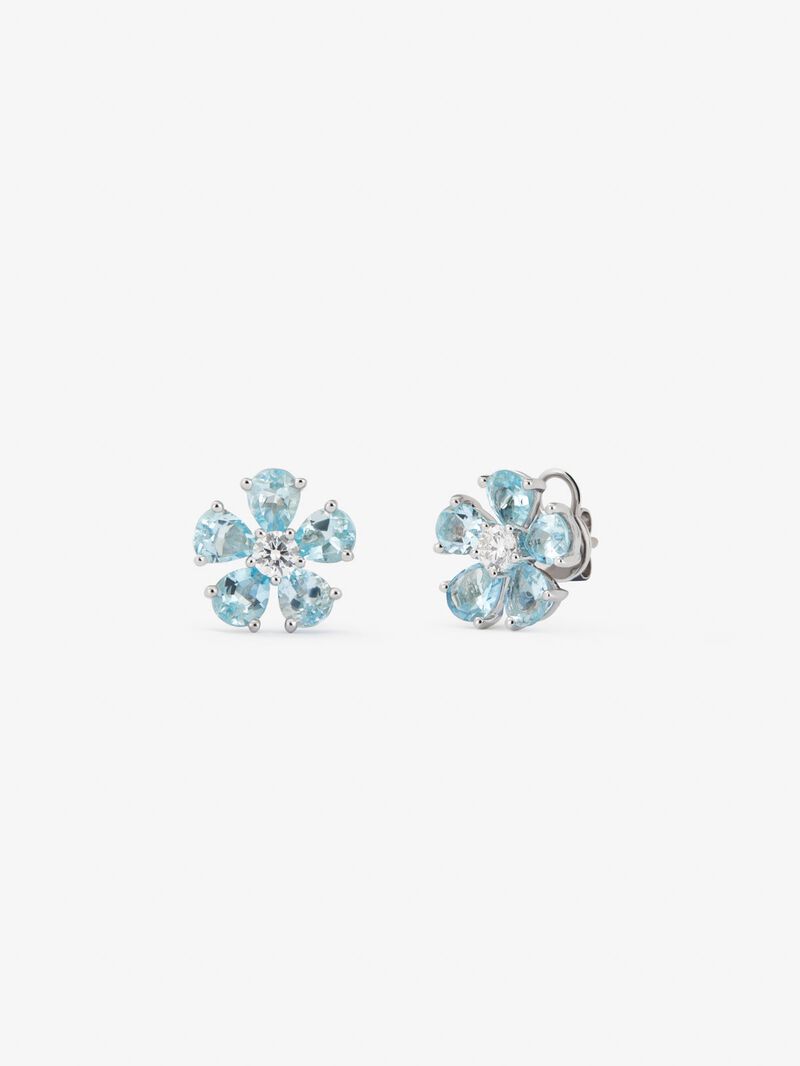 18K white gold earrings with 2.5 ct pear-cut aquamarines and 0.3 ct brilliant-cut diamonds in the shape of a flower image number 0