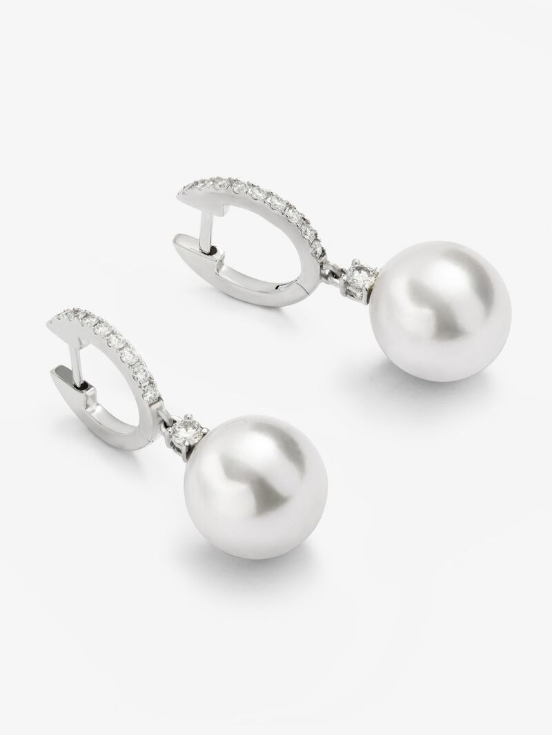 18K white gold earrings with 9 mm Australian pearls and diamonds in bright 0.31 cts image number 2