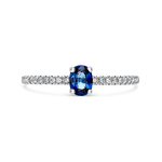 Anillo de oro blanco de 18kt con zafiro azul oval de 0,26cts y brazo de diamantes, SO17089-Z/A044_V