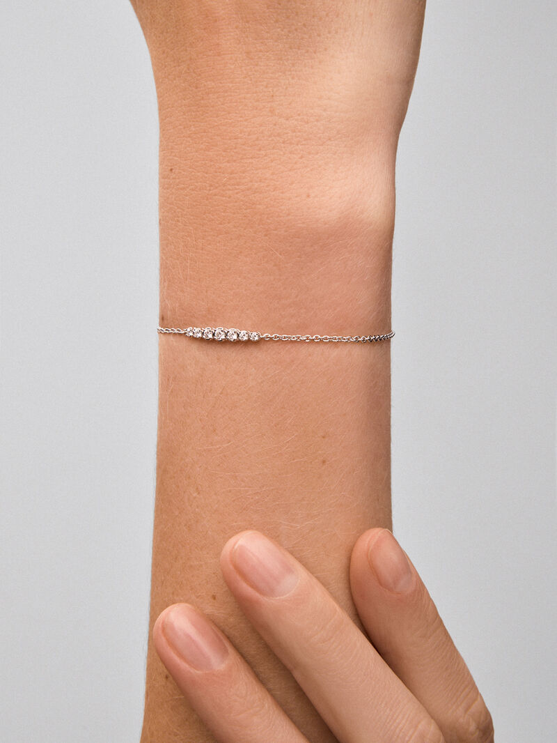 18K White Gold Diamond Chain Bracelet image number 3