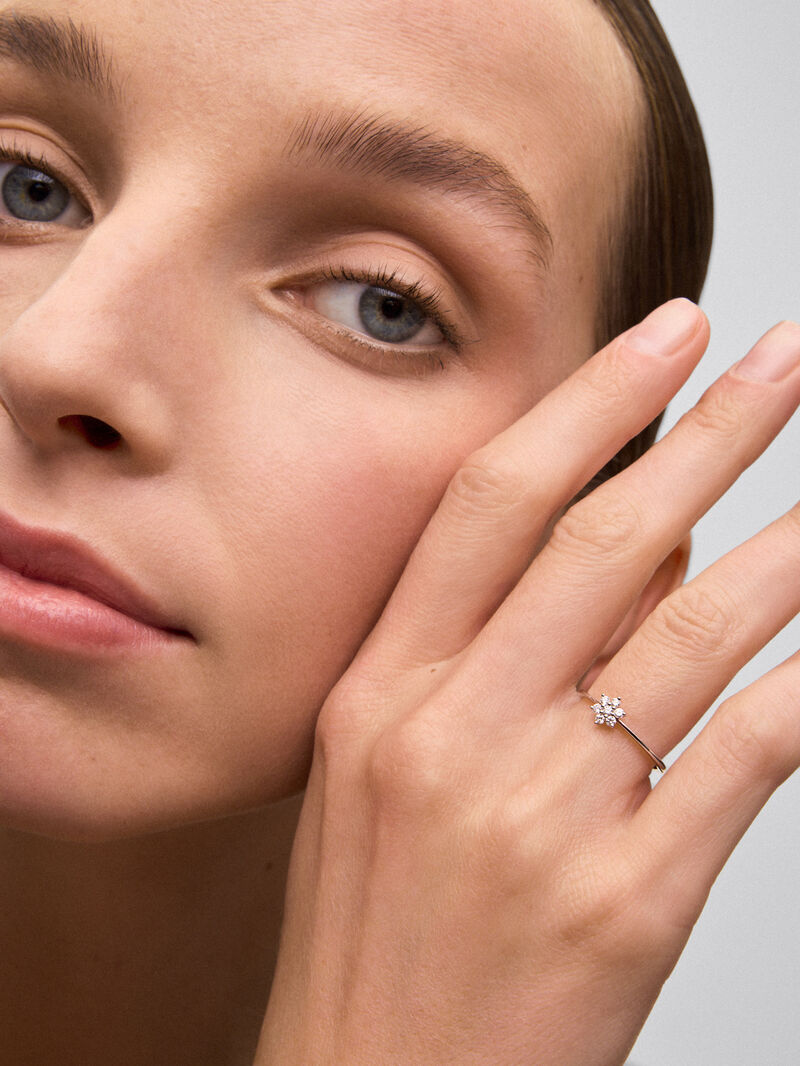 18K white gold ring with 7 brilliant-cut diamonds with a total of 0.14 cts and star shape image number 3