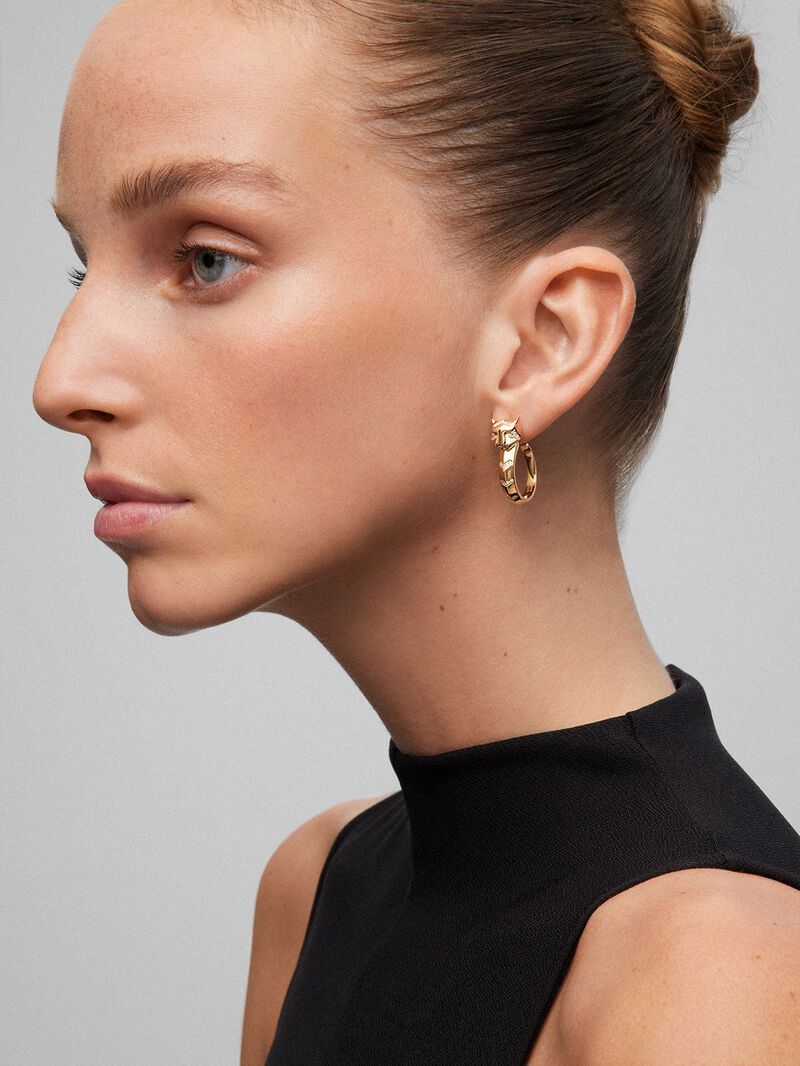 18K yellow gold hoop earrings with 52 brilliant-cut diamonds with a total of 0.16 cts and a tiger shape image number 1
