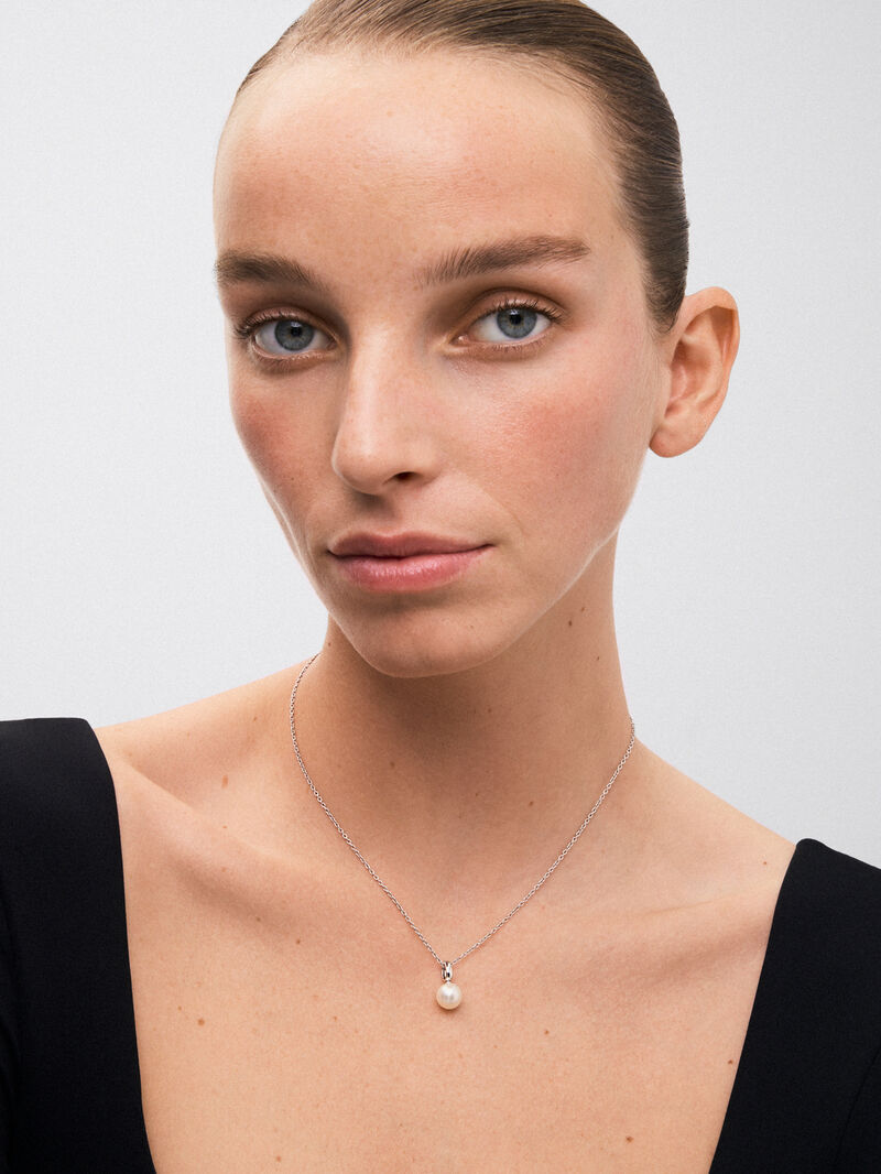 925 Silver chain pendant with 8.5mm Australian pearl. image number 3