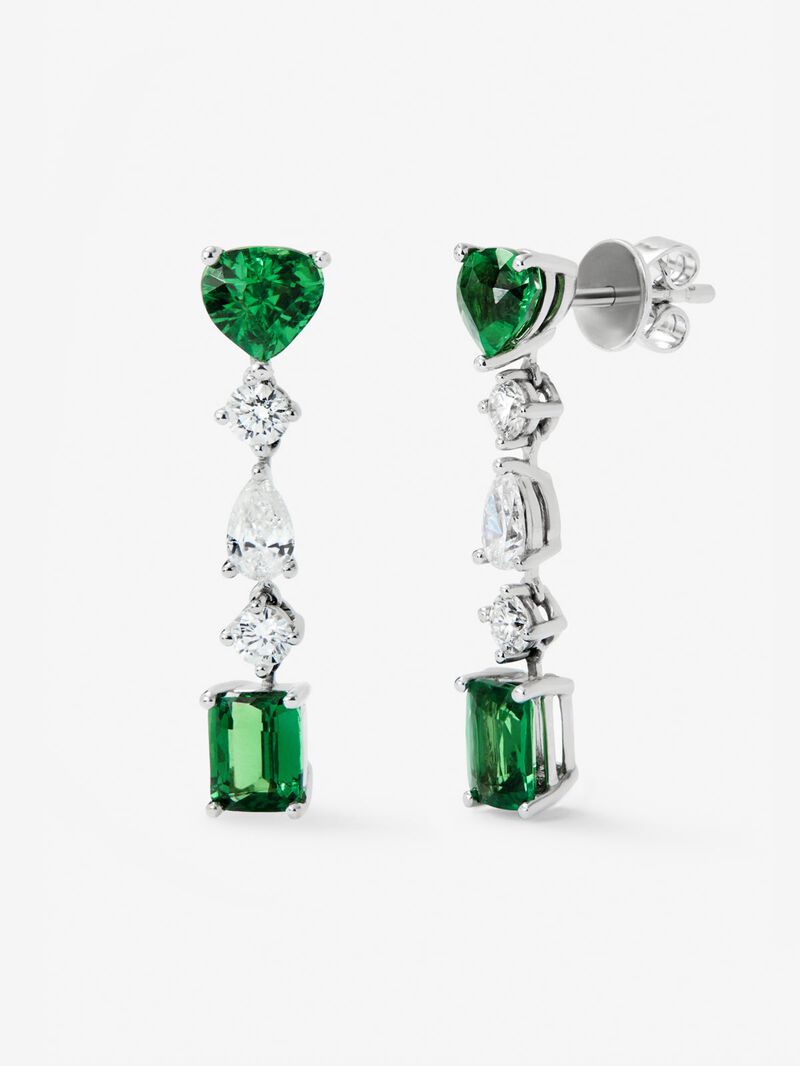 18K white gold earrings with 4 pear-cut and emerald-cut green tsavorites with a total of 8.68 cts and 6 pear-cut and brilliant-cut diamonds with a total of 0.98 image number 0