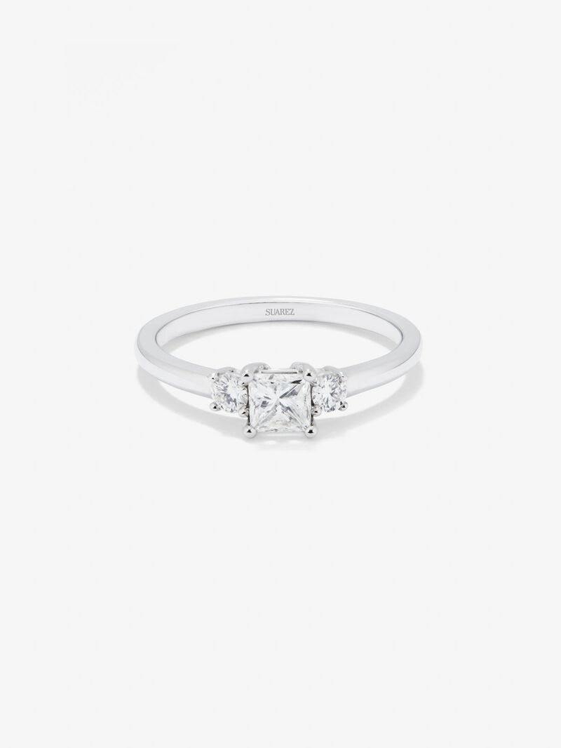 18K white gold triple ring with princess cut diamond of 0.4 cts and 2 brilliant cut diamonds with a total of 0.14 cts image number 3