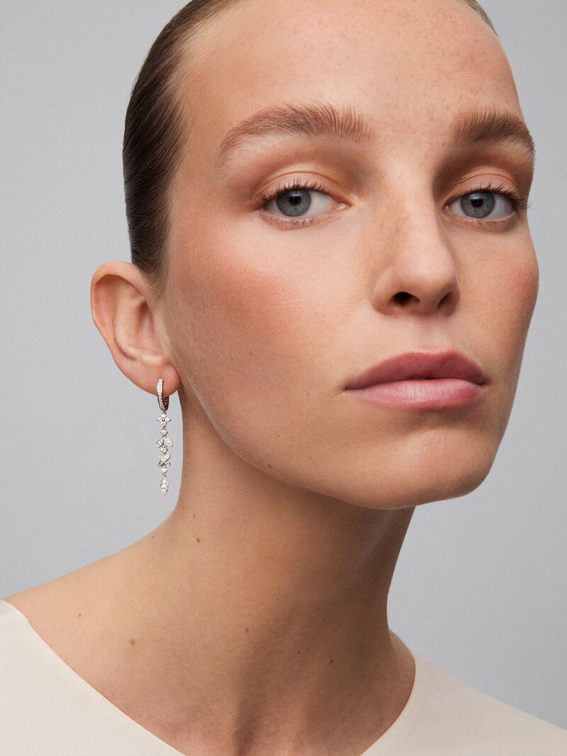18K white gold earrings with 70 brilliant-cut diamonds with a total of 0.75 cts image number 1