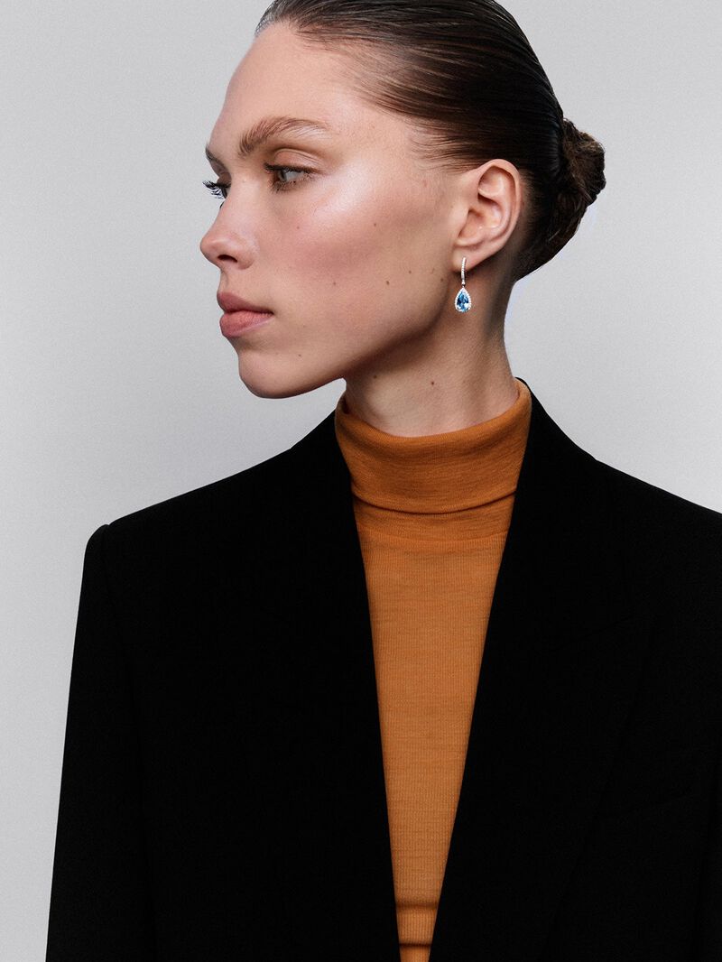 18K white gold hoop earrings with topaz and diamond pendant image number 5
