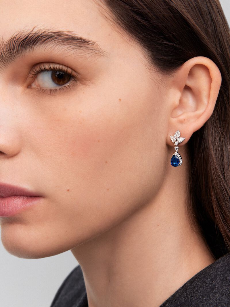 18K white gold earrings with 2 pear-cut pink sapphires with a total of 5.25 cts, 6 cut diamonds with a total of 1.2 cts and 4 brilliant-cut diamonds with a total of 0.14 cts image number 5