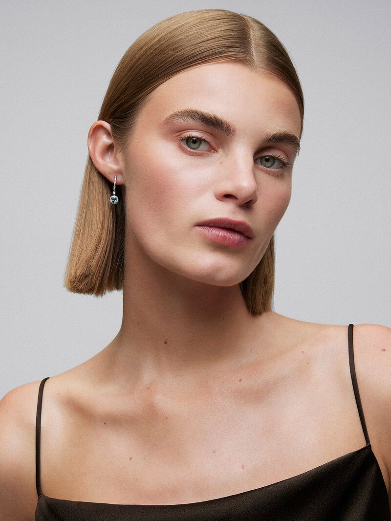 18K white gold hoop earrings with 2 brilliant-cut London blue topazes with a total of 1.18 cts and 62 brilliant-cut diamonds with a total of 0.3 cts image number 1