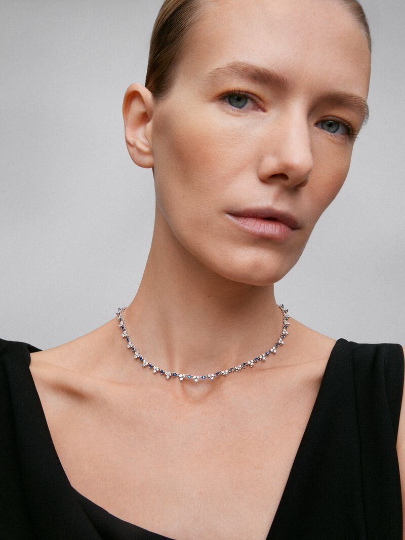 18K White Gold Rivière Collar with Blue Zafiros in Bright Size 1.7 CTS and White Diamonds in Bright Size of 3.97 CTS image number 3