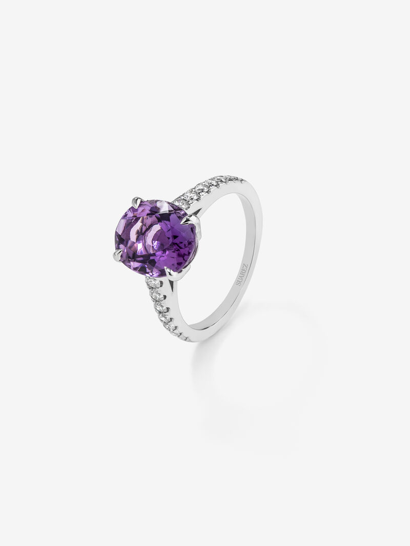 18K White Gold Solitary Ring with amethyst and diamond image number 0