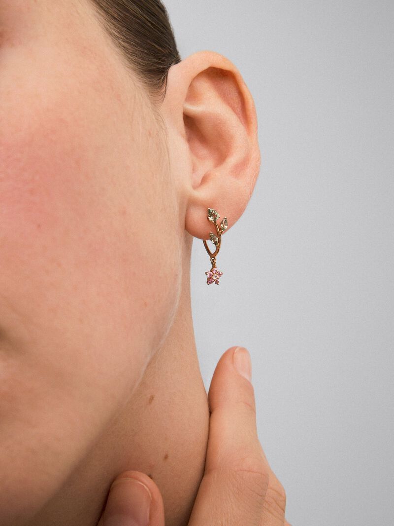 Frida earrings in rose gold with sapphire. image number 1