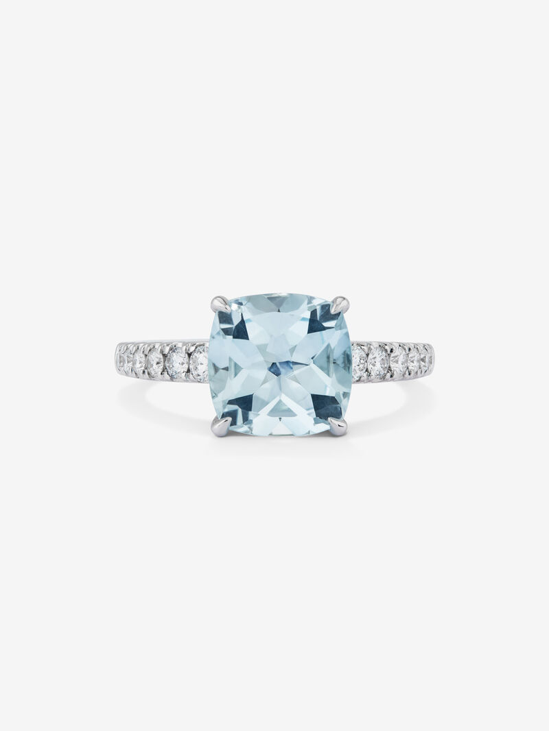 18K white gold ring with cushion-cut sky blue topaz of 3.72 cts and 12 brilliant-cut diamonds with a total of 0.3 cts image number 2