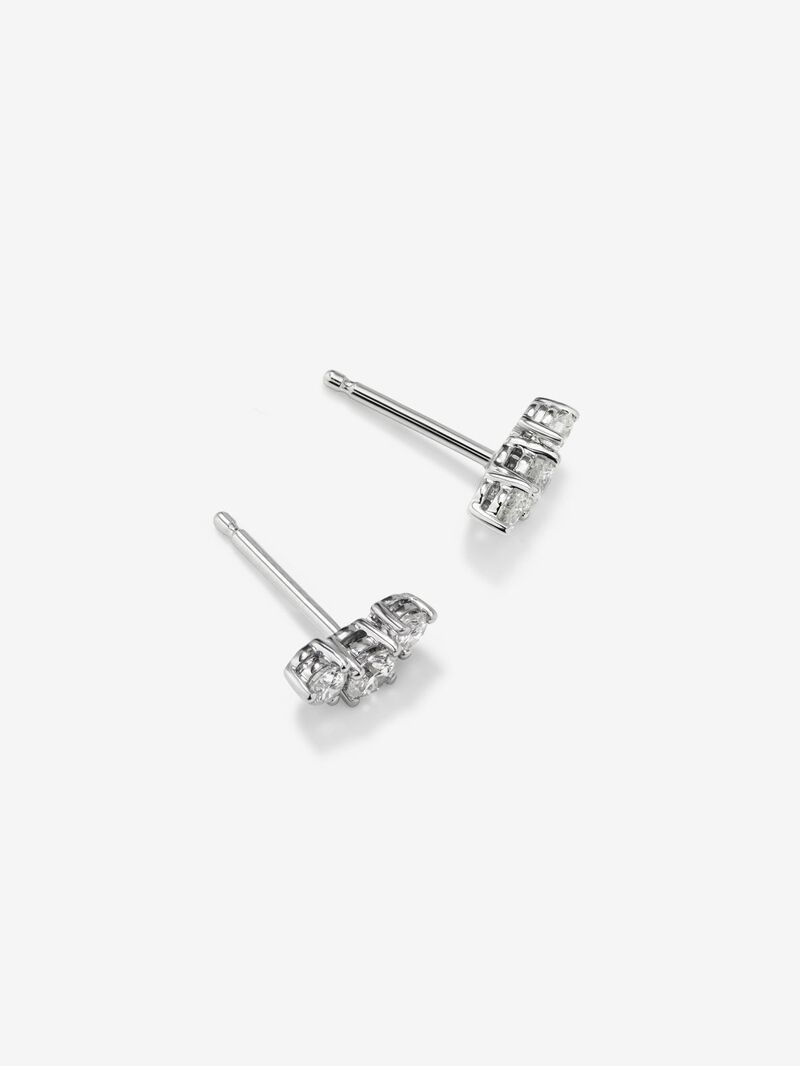 18K white gold earrings with 6 brilliant-cut diamonds with a total of 0.58 cts image number 4