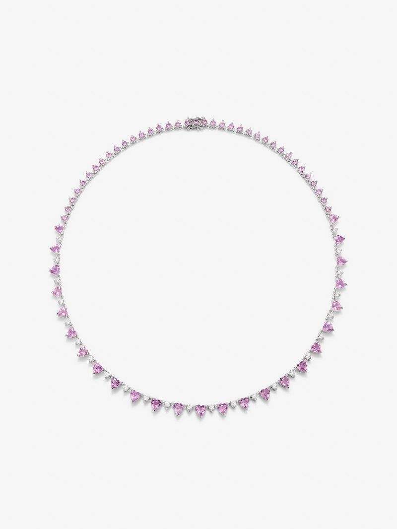 18K white gold necklace with 23 heart-cut pink sapphires with a total of 17.29 cts, 37 brilliant-cut diamonds with a total of 5.5 cts and 22 brilliant-cut diamonds with a total of 2.26 cts image number 0