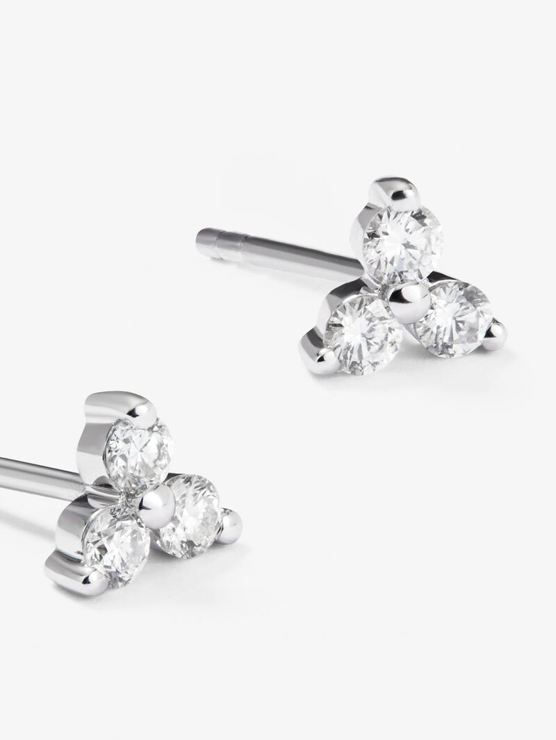 18K white gold earrings with white diamonds of 0.18 cts image number 3