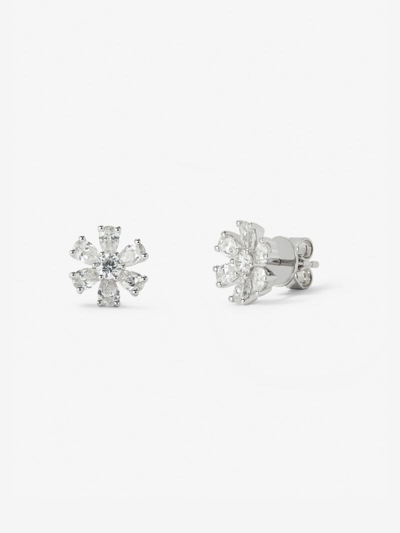 18K white gold earrings with 2 brilliant-cut diamonds with a total of 0.22 cts and 12 pear-cut diamonds with a total of 1.2 cts image number 0
