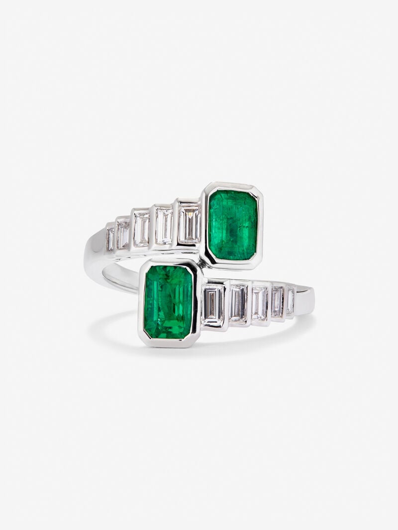 You and me ring in 18K white gold with 2 octagonal-cut green emeralds with a total of 1.28 cts and 10 baguette-cut diamonds with a total of 0.57 cts image number 2