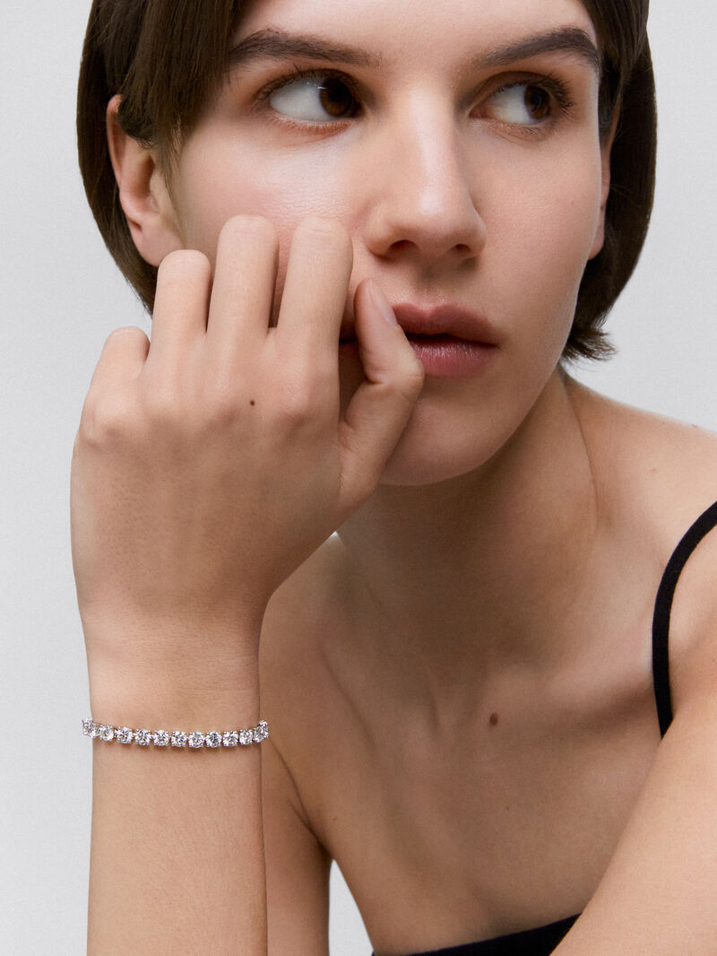 18K white gold bracelet with white diamonds in 5.7 cts image number 7