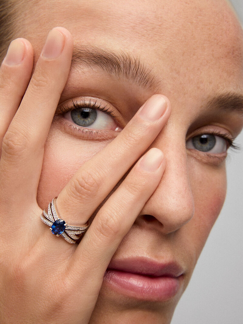 18K white gold multi-arm ring with oval-cut blue sapphire of 1.8 cts and brilliant-cut diamonds with a total of 0.71 cts image number 3