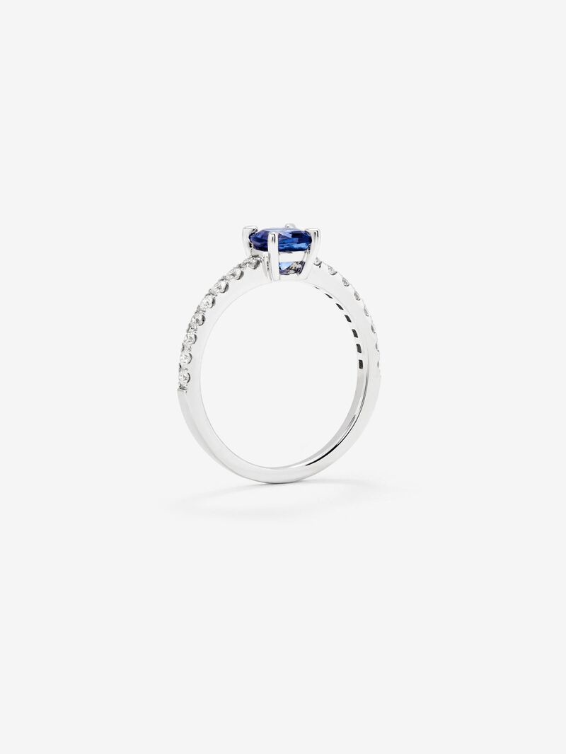 18K white gold solitaire ring with cushion-cut tanzanite of 0.72 cts and 16 brilliant-cut diamonds with a total of 0.26 cts image number 4