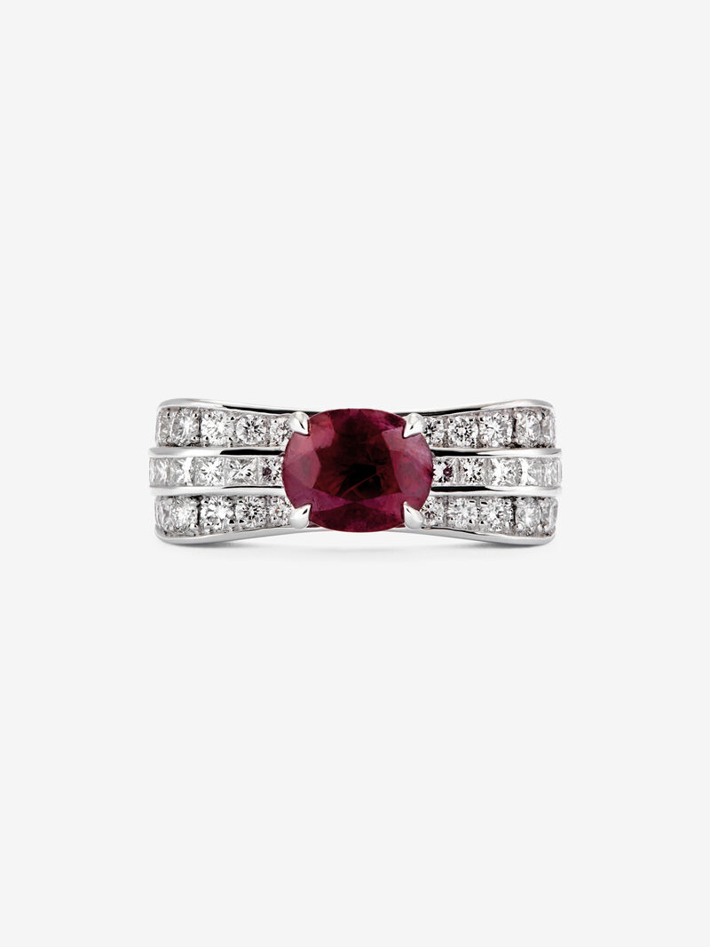 18K white gold ring with pigeon blood red ruby ​​in oval cut of 1.54 cts and 54 diamonds in princess and brilliant cut with a total of 0.93 cts image number 2