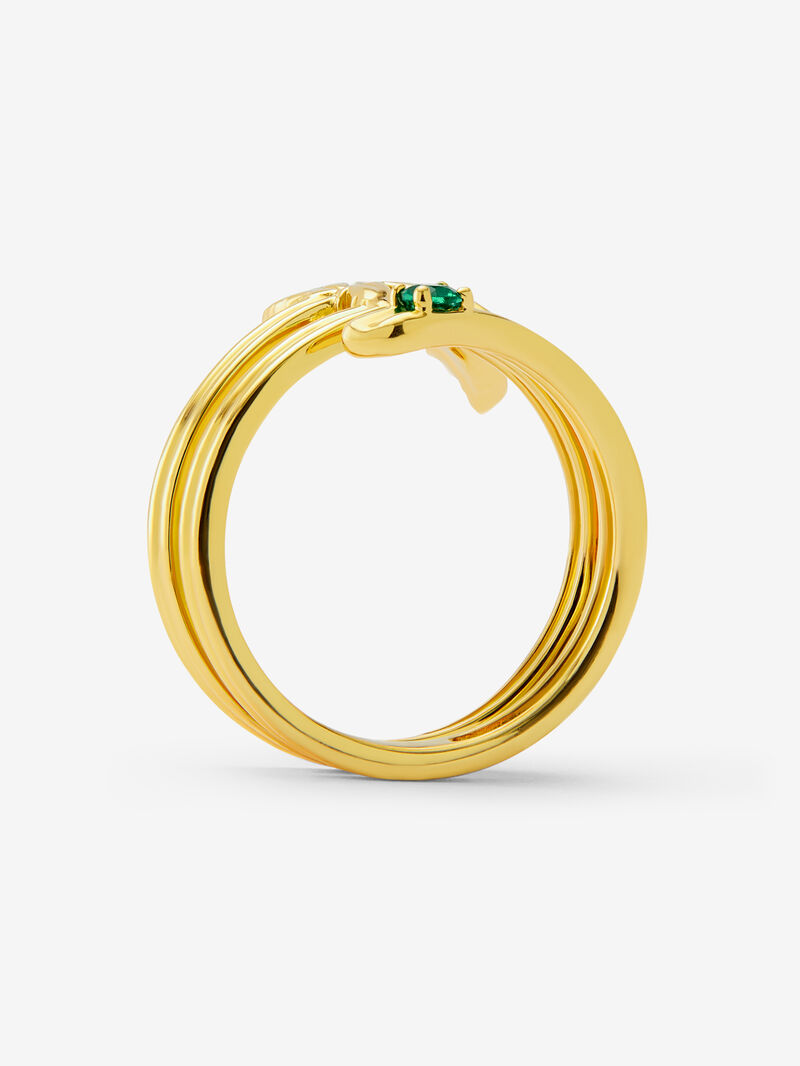 18K yellow gold ring with a 0.07 ct brilliant-cut emerald, in a maple leaf design image number 2
