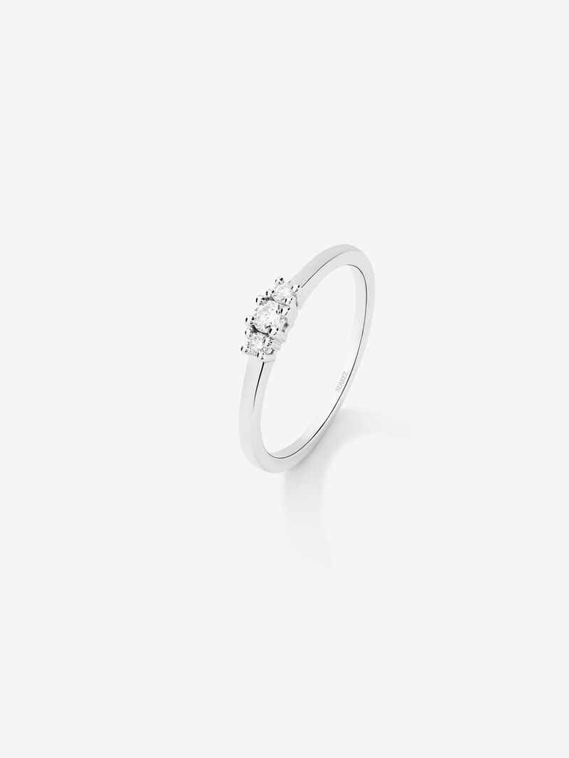 18K White Gold Trilogy Ring with Diamonds image number 0