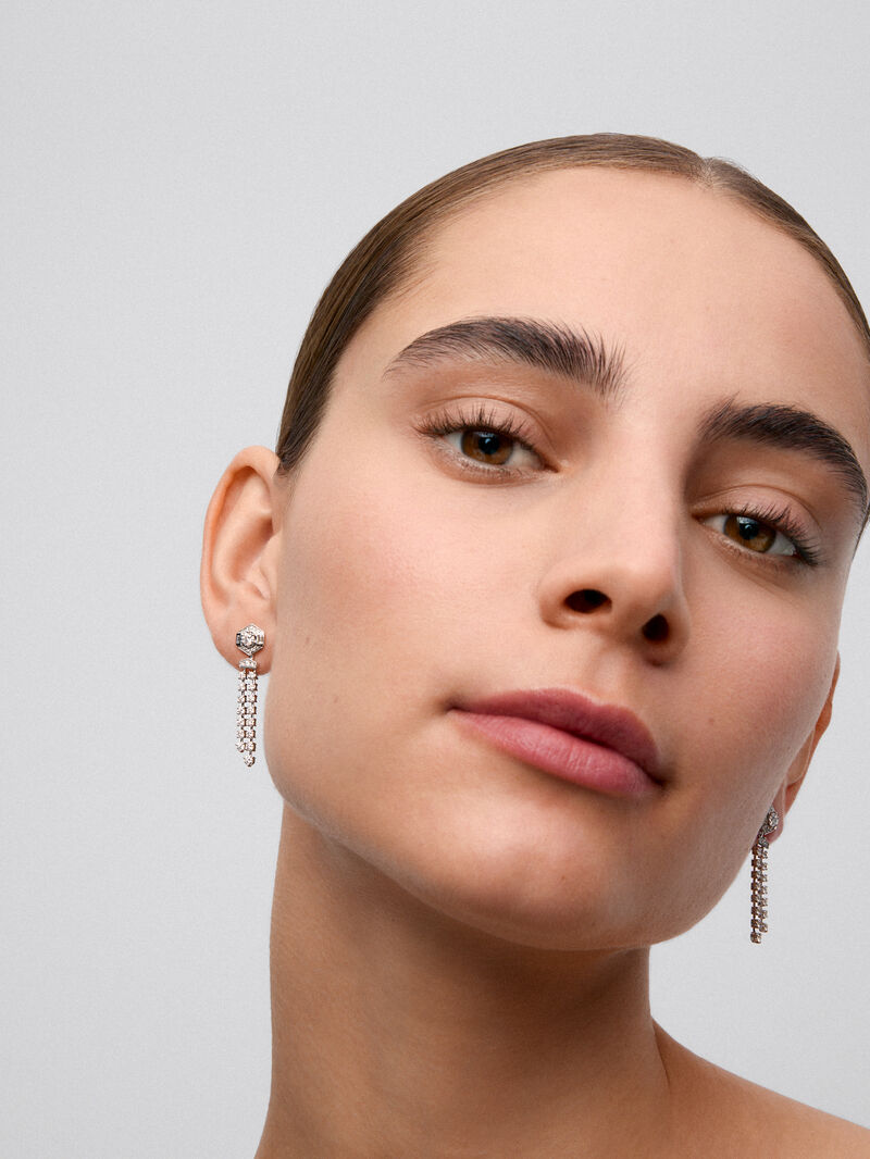18K white gold earrings with brilliant-cut diamonds with a total of 1.25 cts and baguette-cut diamonds of 0.1 cts image number 1