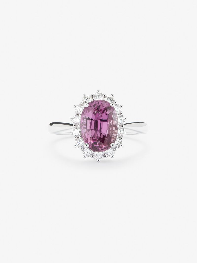 18K white gold ring with intense pink ruby ​​in oval cut of 3.4 cts and 14 brilliant cut diamonds with a total of 0.53 cts image number 2