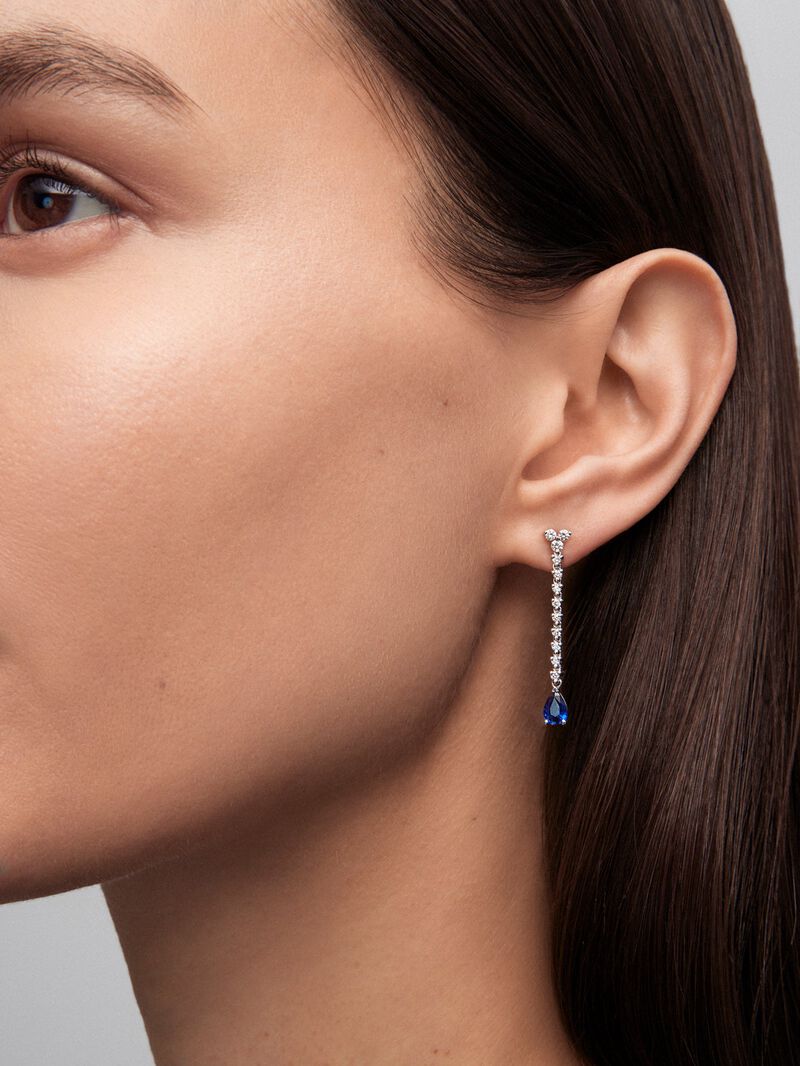 18K white gold earrings with 2 pear-cut blue sapphires with a total of 0.9 cts and 24 brilliant-cut diamonds with a total of 0.43 cts image number 3