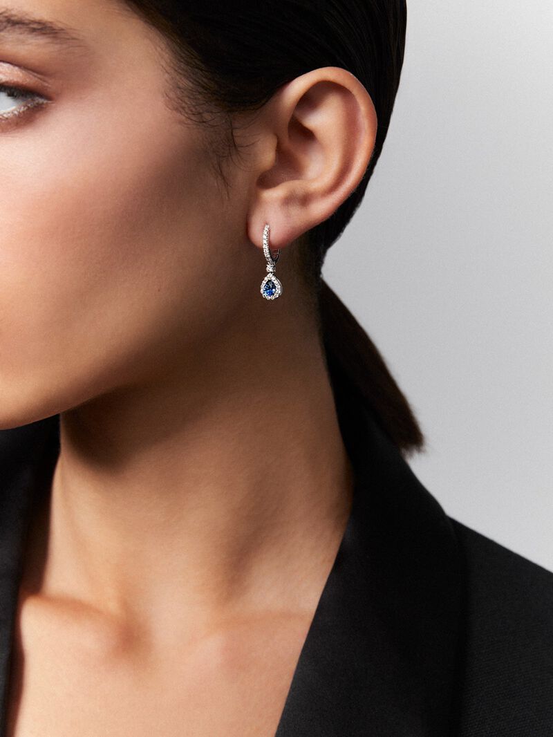 18k white gold earrings with blue sapps in 1.32 cts and white diamonds in a bright 0.56 cts diamonds image number 3