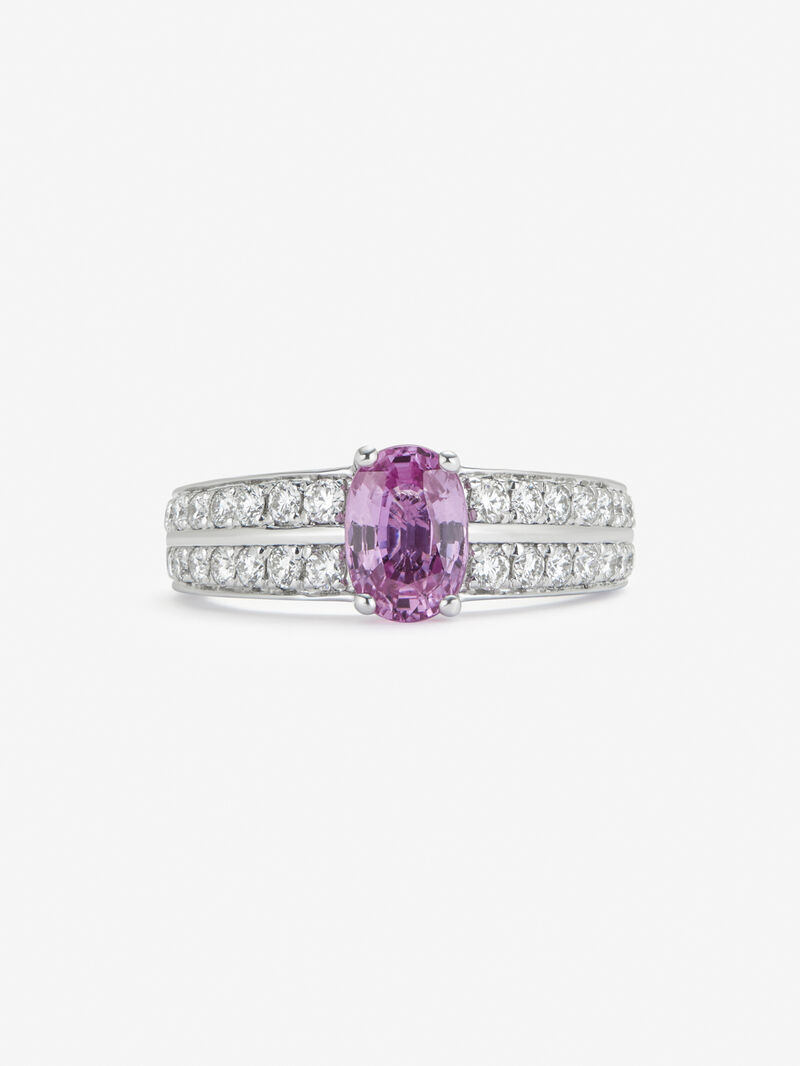18K white gold ring with vivid pink sapphire in oval cut of 1.46 cts and 32 brilliant-cut diamonds with a total of 0.61 cts image number 1