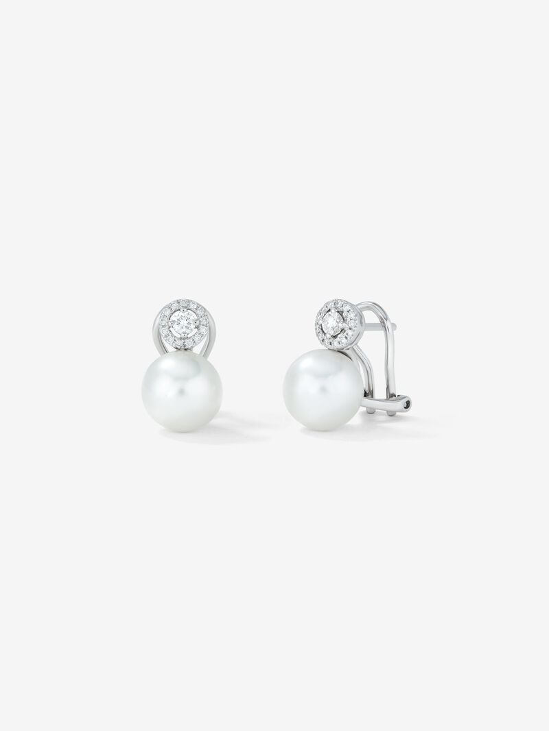 18K white gold pending with 8.5 mm and diamond pearl pendant image number 0