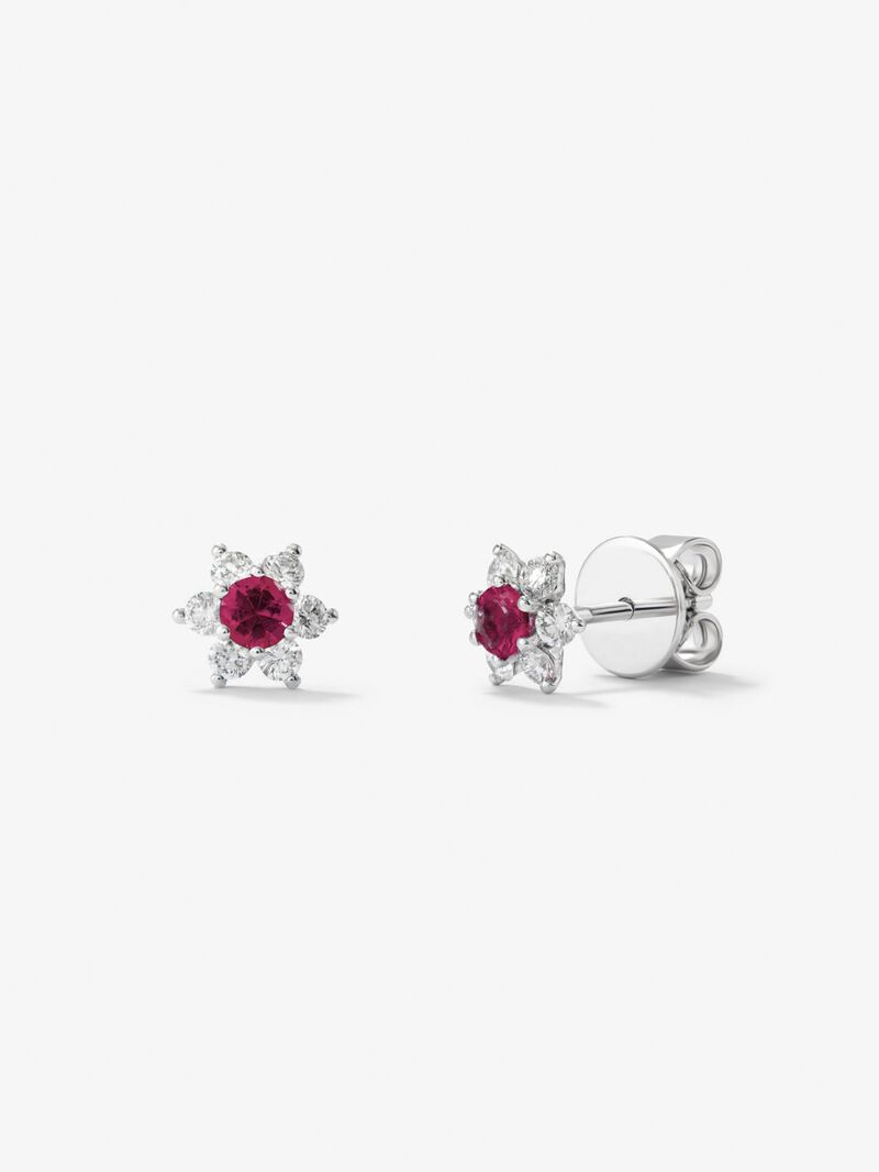 18K white gold earrings with 2 brilliant-cut blue sapphires with a total of 0.27 cts and 12 brilliant-cut diamonds with a total of 0.32 cts image number 0